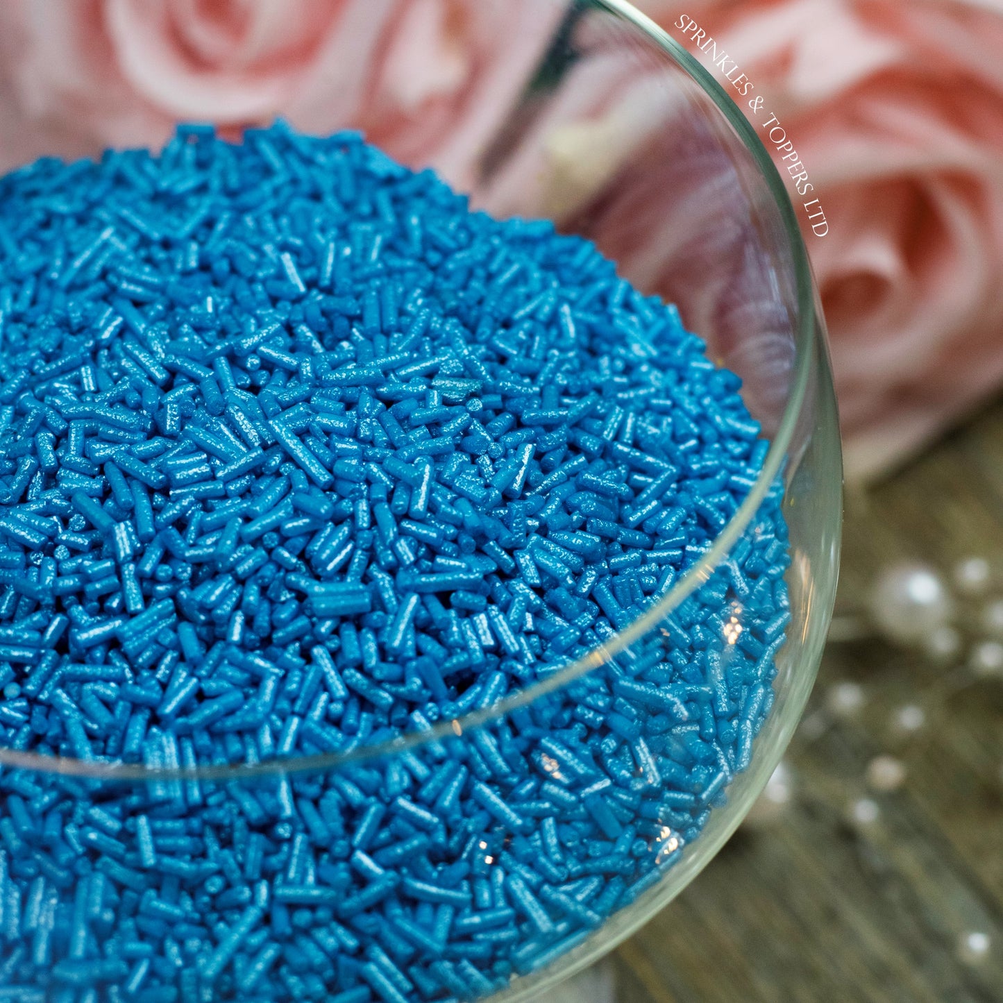 Perfect to top any cupcake or to decorate a larger cake, ice creams, smoothies, cookies and more Lovely blue glimmer strands with a shiny finish