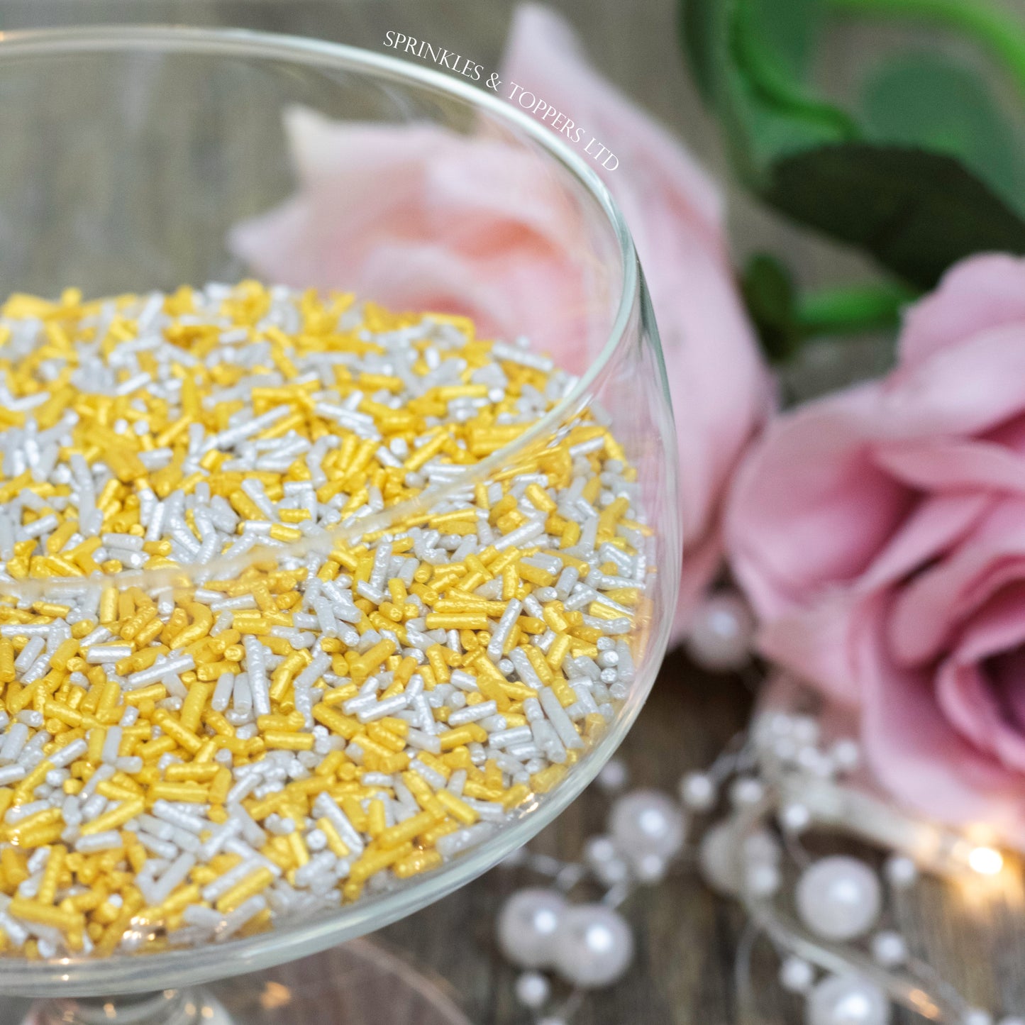 Perfect to top any cupcake or to decorate a larger cake, ice creams, smoothies, cookies and more Lovely glimmer strands with a shiny finish