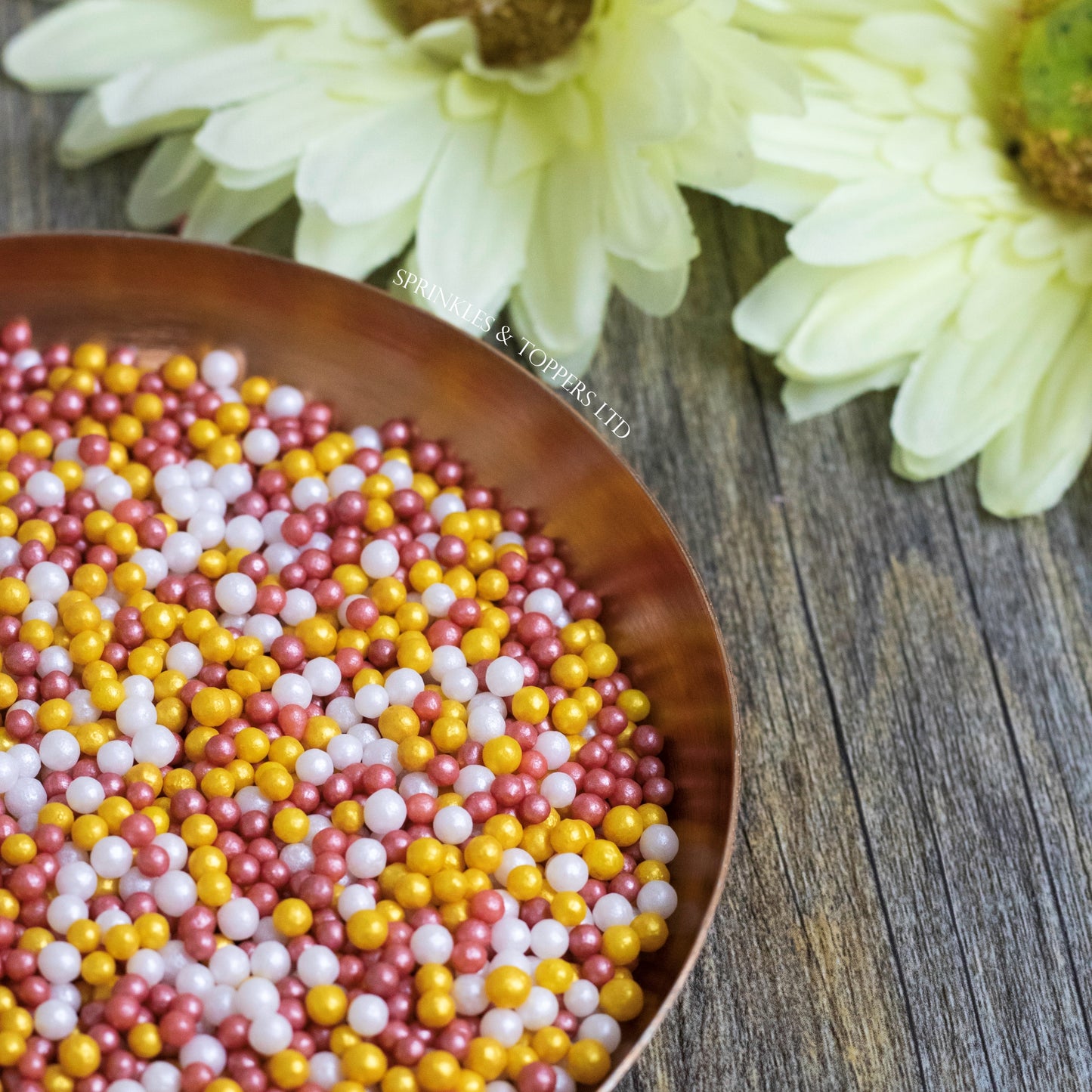 Red, White & Gold Glimmer Pearls (3-4mm) Sprinkles
