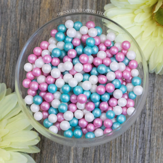 Lovely pink, white and turquoise edible sugar pearls with shiny finish 7mm (approx)  Perfect to decorate cupcakes, a large cake, ice creams, smoothies, cookies.....the list is endless