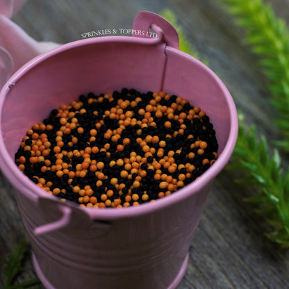 Black & Orange 100s & 1000s  These ever popular small sugar balls are perfect to top any cupcake, large cake, ice cream, shake and more...